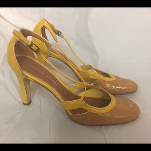 Vintage looking pumps